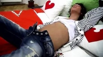 twink boy eros christian shotts a messy load