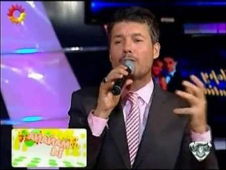 floppy tesouro tv dance nip slip