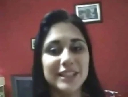 girl undressing and fucking on cam sharing it net
