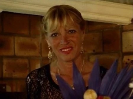two french matures, one blonde, clarisse 46 years old, nice hairy cunt enjoys touching herself and squirts a lot, than, larissa gives good blow.