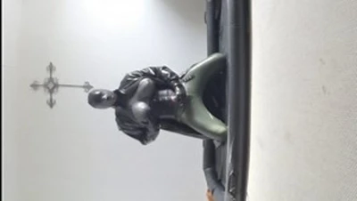 rubber demask tor tits