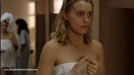 taylor schilling and laura prepon orange is the new black