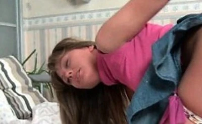 nerdy teen with high heels gets an anal creampie