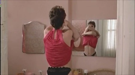 jamie lee curtis loves showing her perfect tits